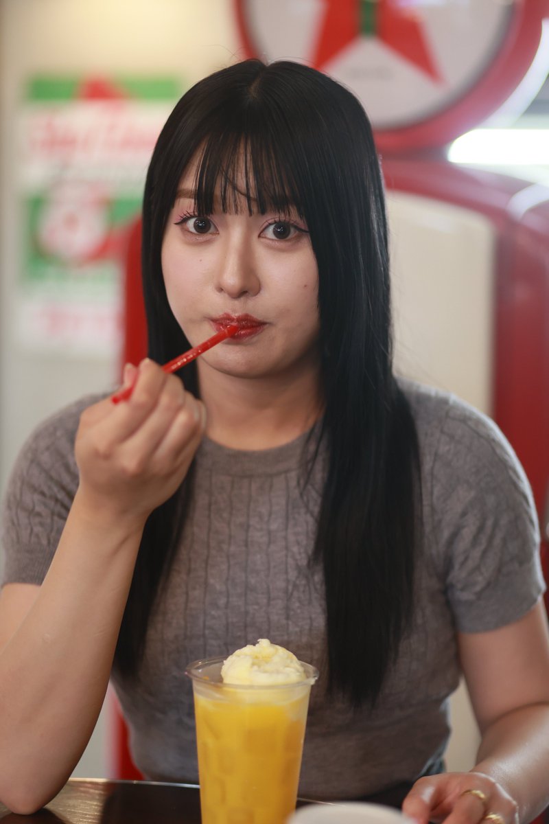 nishimura3059's tweet photo. 日本なのにアメリカみたいなダイナーで
デート風ポトレ
model kei さん
@tiara_keii
#ポートレート #ポートレート写真 #portraitmaster https://t.co/1e3NjgDm74