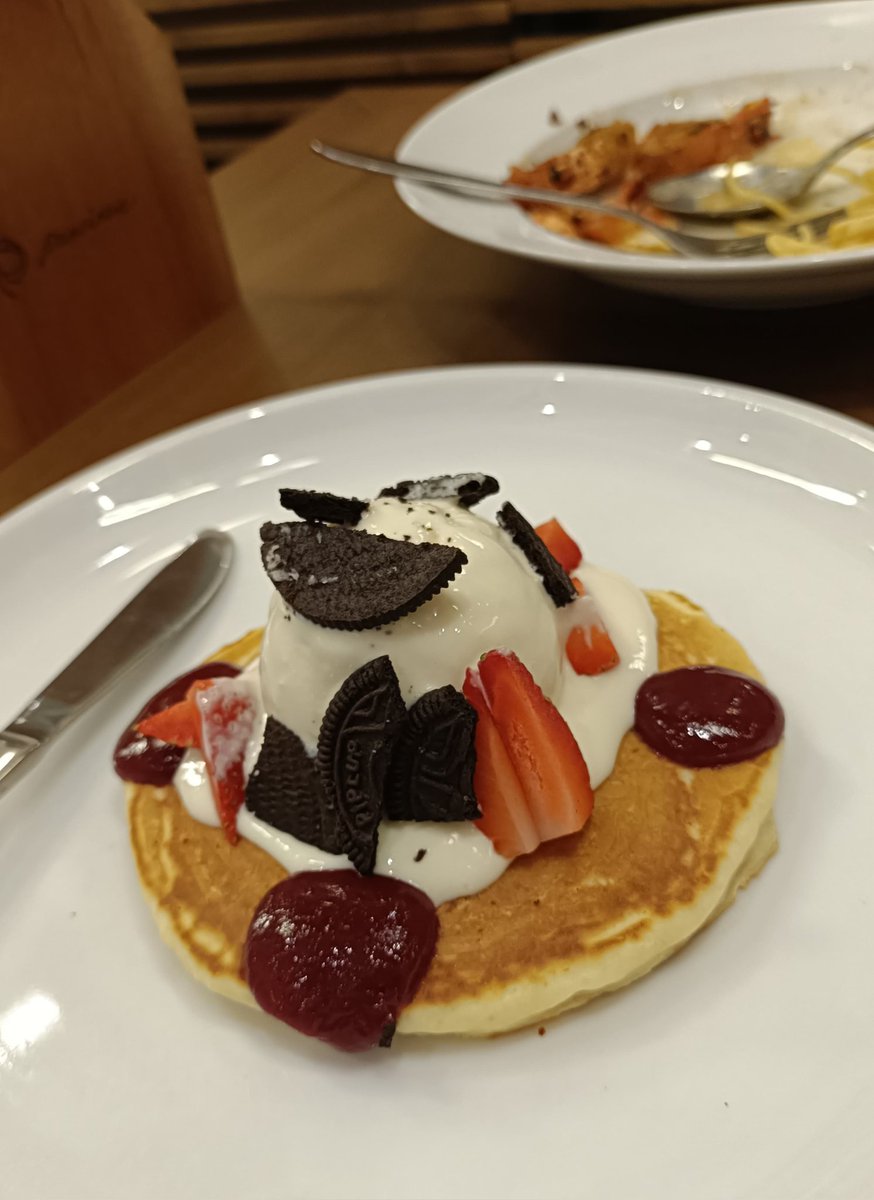 initially_T's tweet photo. "One can't think well, love well, sleep well, if one has not dined well"

~ Virginia Woolf ~

#chillandrelax #wednesdate https://t.co/zIHSDv8bQo