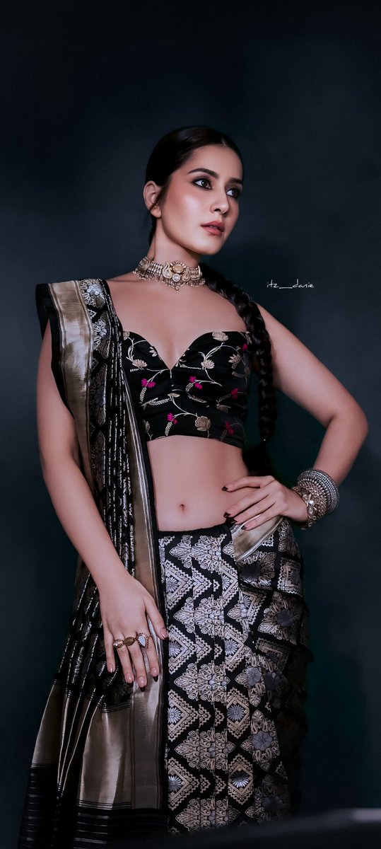 NPG_Edits's tweet photo. Raashii 🤍
#RaashiiKhanna https://t.co/FlUOqqoQDX