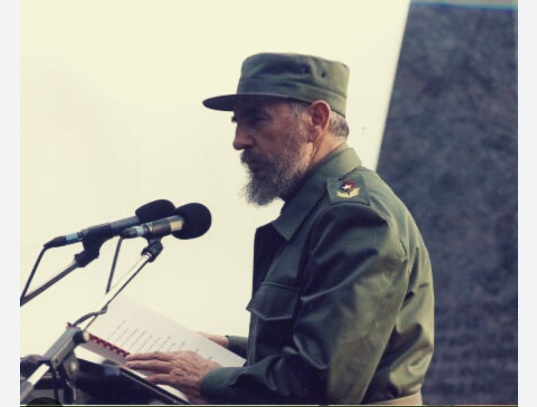 "Lo que nunca podrán imaginarse aquellos que cometen grandes crímenes contra los pueblos es que  la verdad siempre se abre paso" 8.8.1998  #FidelPorSiempre