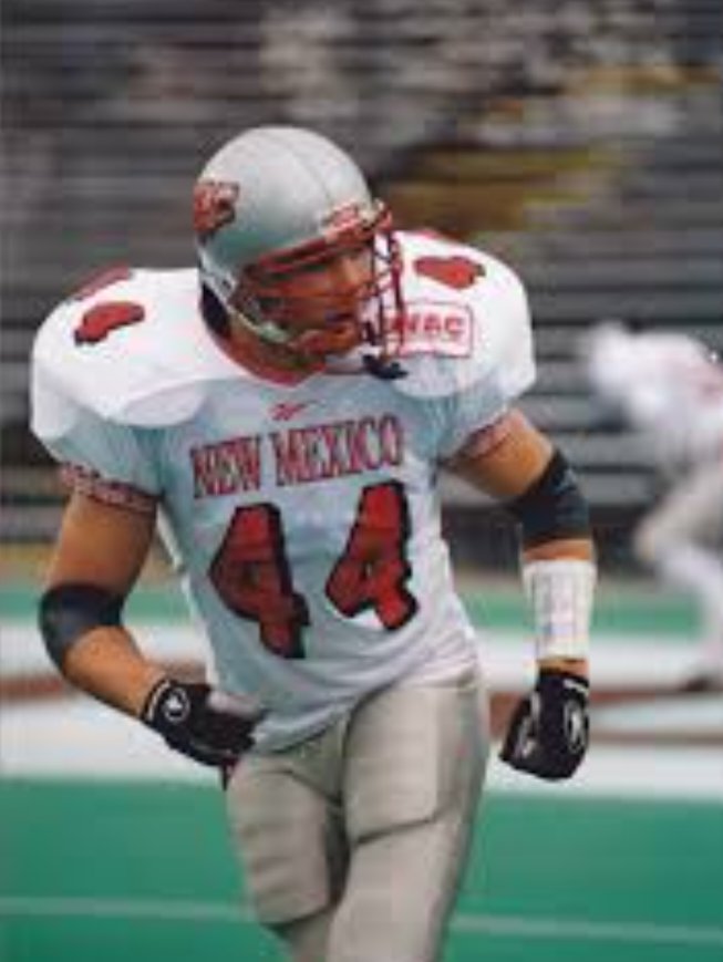 AndyCorder88's tweet photo. @BFW Brian Urlacher https://t.co/yqUWAltXja