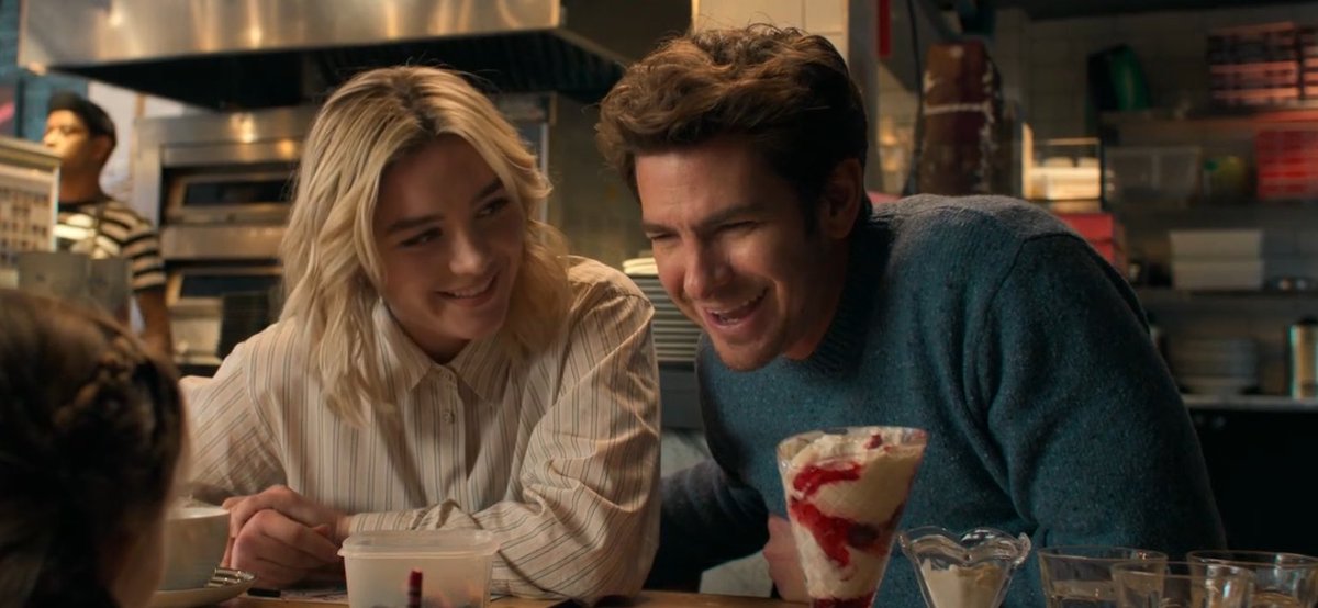 westenthu's tweet photo. wst EVERYBODY STOP!! FLORENCE PUGH &amp; ANDREW GARFIELD JADI PASANGAN SUAMI ISTRI YANG PUNYA ANAK 1

Mereka jadi keluarga kecil yg bahagia, t-tapi fokus masalahnya....
https://t.co/IECv6Uingz