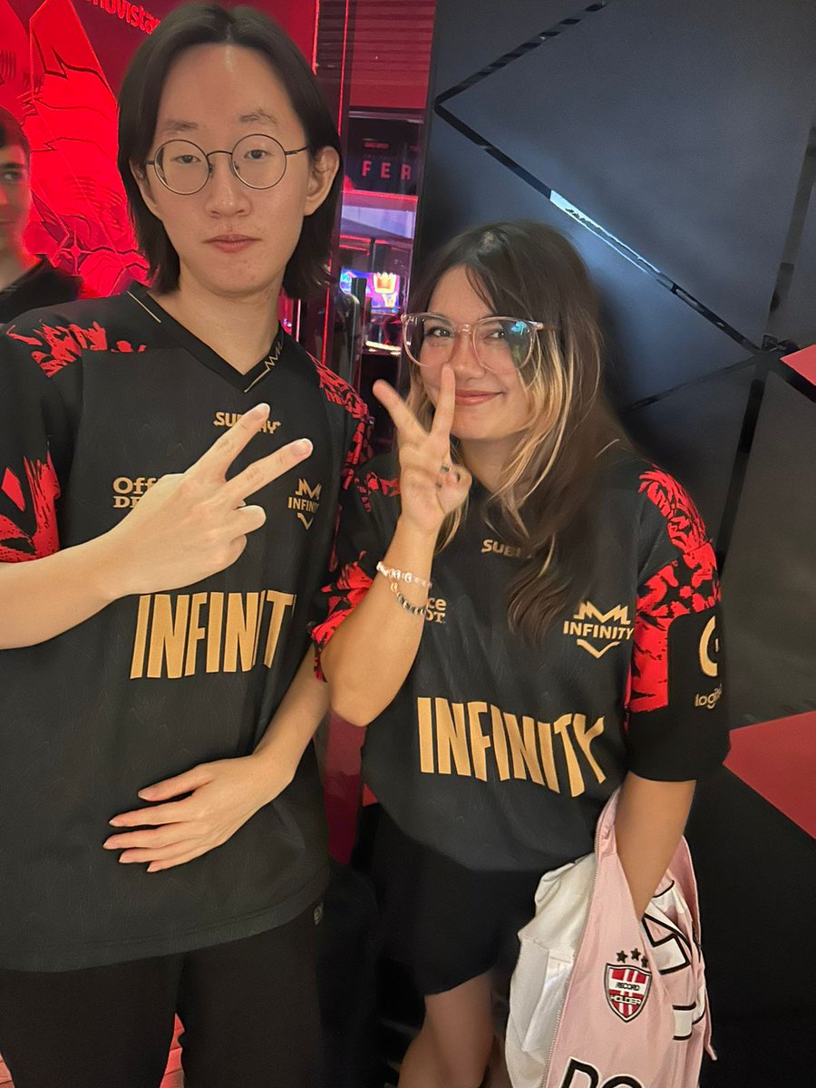 INFLaUltra's tweet image. Días, por qué buenos estos muchachotes @InFinitye_sport 🥵 ♾️❤️🖤

Listos para el Día dos de la @LLA?

#EIP #ComunidadesLLA #LLA