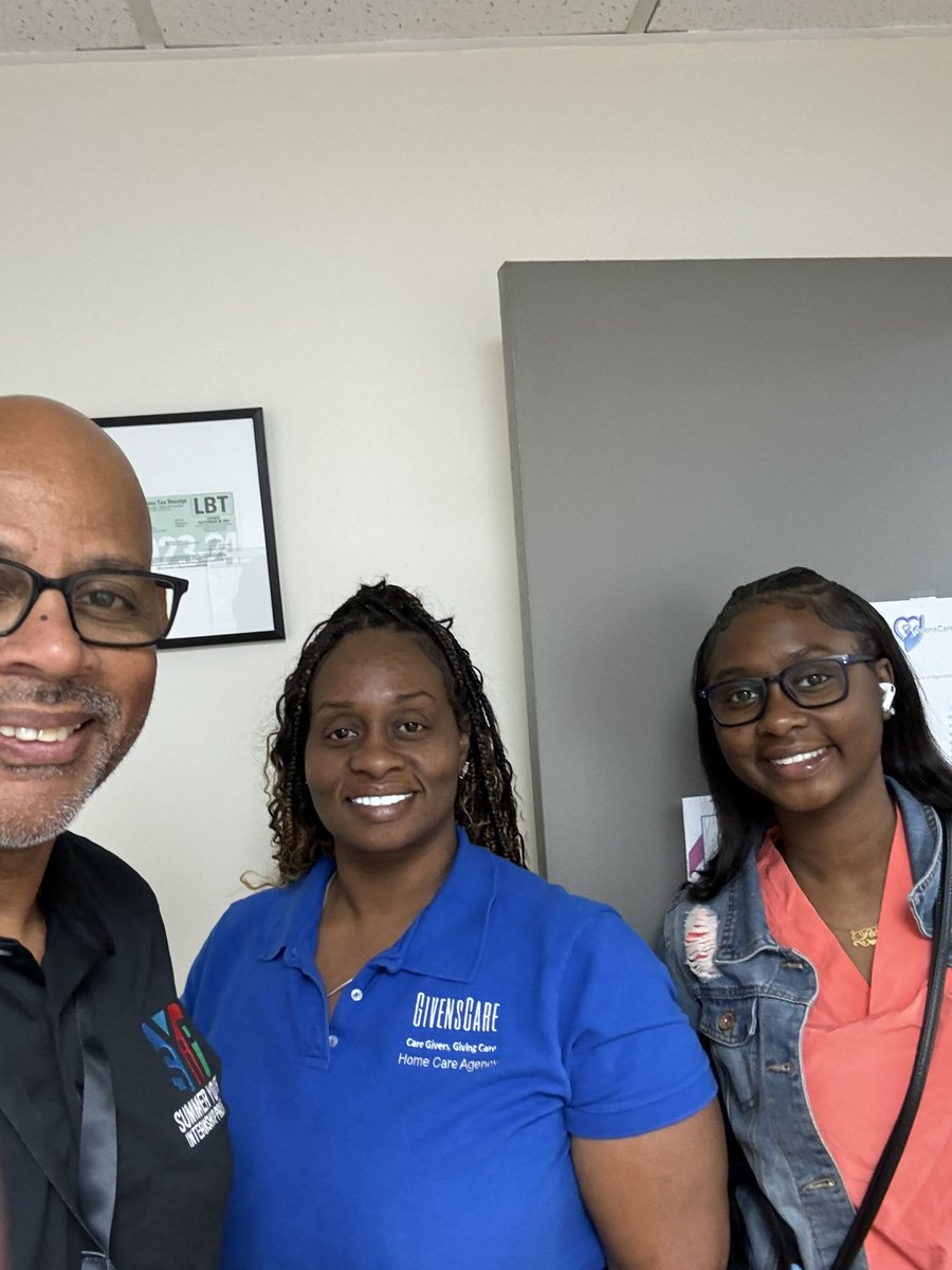 mlecITacad's tweet image. Our Internship Providers are from various industries giving our students knowledge and experience! @CTEMiami @drldiaz @NAFMiami @NAFCareerAcads