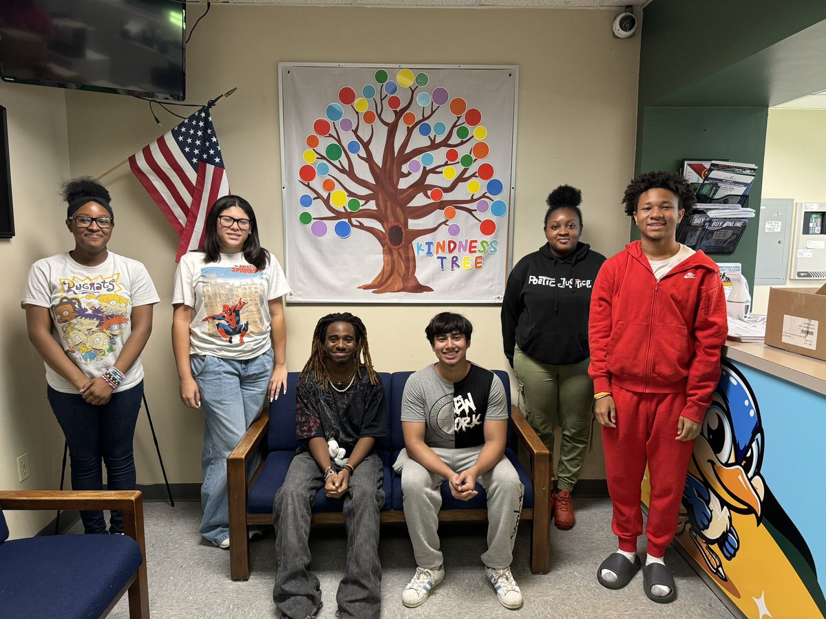 mlecITacad's tweet image. Our Internship Providers are from various industries giving our students knowledge and experience! @CTEMiami @drldiaz @NAFMiami @NAFCareerAcads