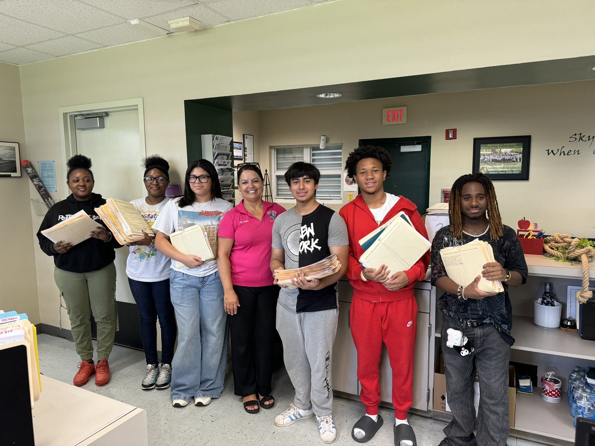 Our Internship Providers are from various industries giving our students knowledge and experience! <a href="/CTEMiami/">M-DCPS Career & Technical Education</a> <a href="/drldiaz/">Lupe Diaz</a> <a href="/NAFMiami/">Miami NAF</a> <a href="/NAFCareerAcads/">NAF</a>