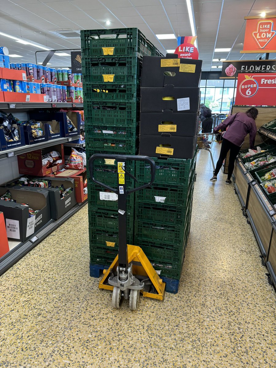 wheelychronic's tweet photo. 2/2 checkout. There is one checkout which the disabled trolleys fit through which is never open. It’s bad enough not being able to access parts of your shop because stock is blocking the aisles. https://t.co/JGxyjQLXZh
