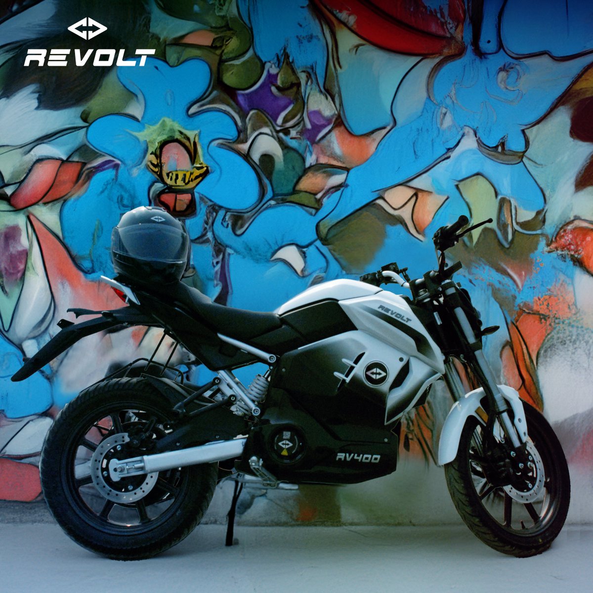 RevoltMotorsIN's tweet photo. Misty Grey or Magic Grey? Whatever you call it, this #RV400 is turning heads! What's your favorite name for this colour variant? Let us know in the comments!
#revoltmotors #RV400 #ev #MistyGrey #electric #ridetherevolution #electricrevolution https://t.co/LyVN4lfB4T