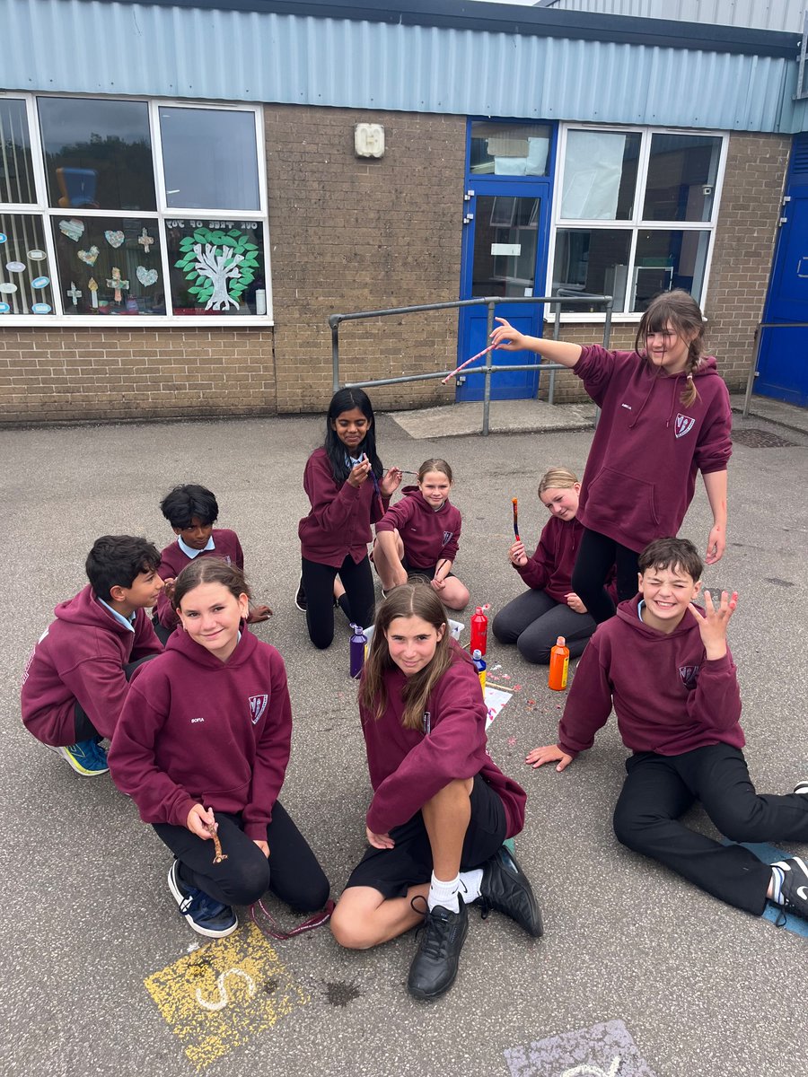 Stphilipevanspr's tweet photo. Bl6 are taking part in a variety of forest school activities π π π³ #SPEoutdoorlearning #healthyconfidentindividuals https://t.co/wh352djsAs