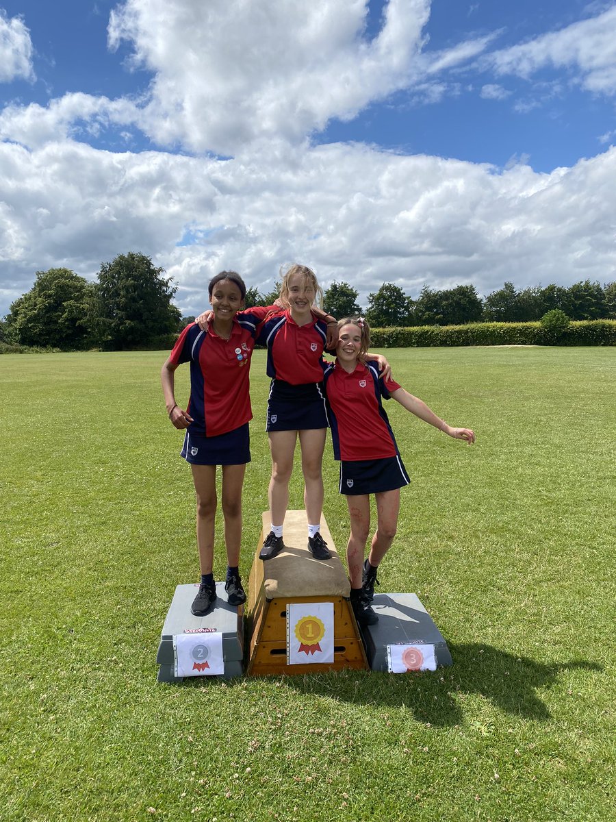 Our yr 7 finalists for 200m! Well done all