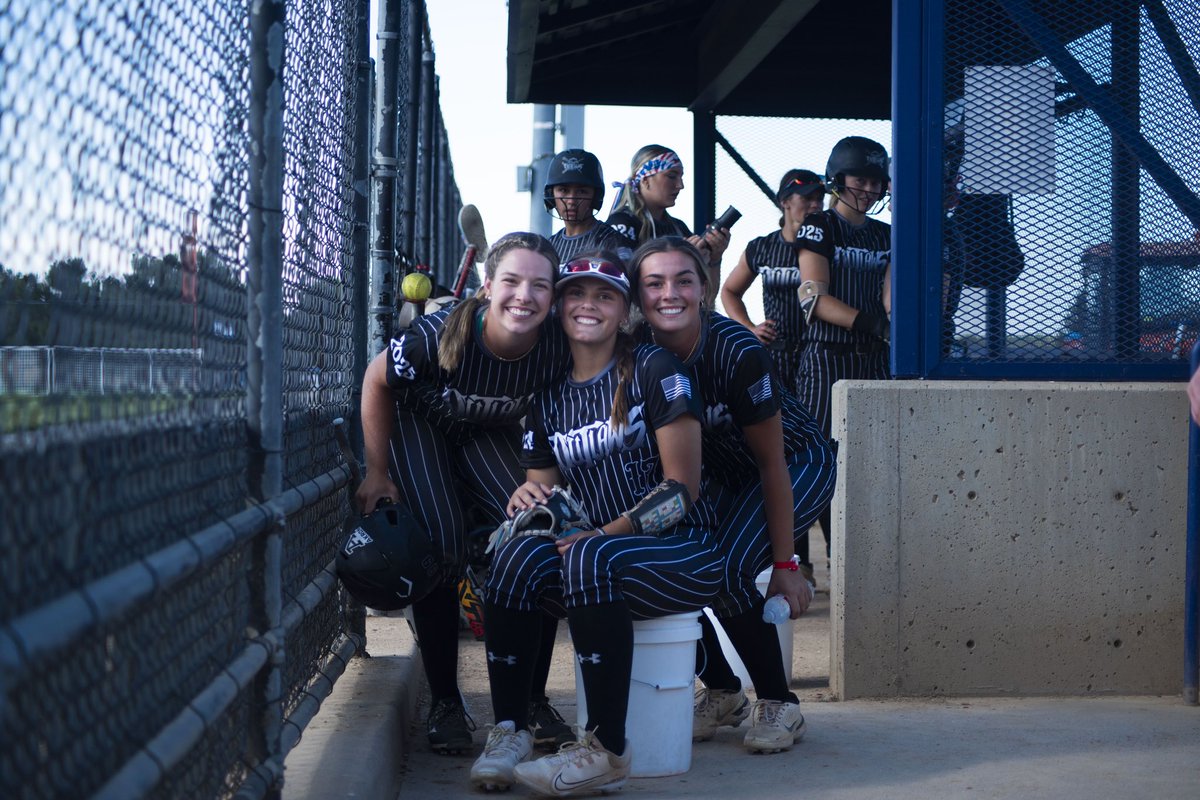 GattiKenzie's tweet photo. My team and I had the best time in Colorado!! We won a bunch of games but fell to a great Dukes team in ITB. I managed to bat .500 with two home runs, a double, and a handful of singles. Can’t wait for one more tournament out west next year!! @nix131313 @nyka_wood @Chandler__Rice https://t.co/zGUx9D0zGQ