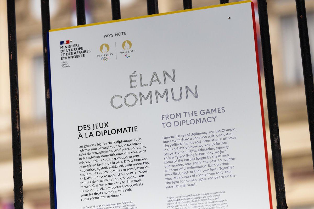 Retrouvez sur les grilles du Quai d'Orsay à l'occasion des Jeux de <a href="/Paris2024/">Paris 2024</a> une exposition mettant en avant les grandes figures de la diplomatie et de l'olympisme.

Leur point commun ? Leur engagement en faveur de la paix, des droits humains, de l'égalité, de la solidarité 🕊