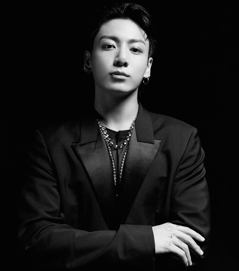 sevenrchive's tweet photo. JUNGKOOK, The Kid LAROI and Central Cee's "TOO MUCH" has achieved 100 #1's on iTunes! it becomes Jungkook’s 9th, the soloist with the most songs reaching this milestone!

CONGRATULATIONS JUNGKOOK
JUNGKOOK MADE HISTORY
#TooMuchFeatJungkook https://t.co/egcgvuIVol