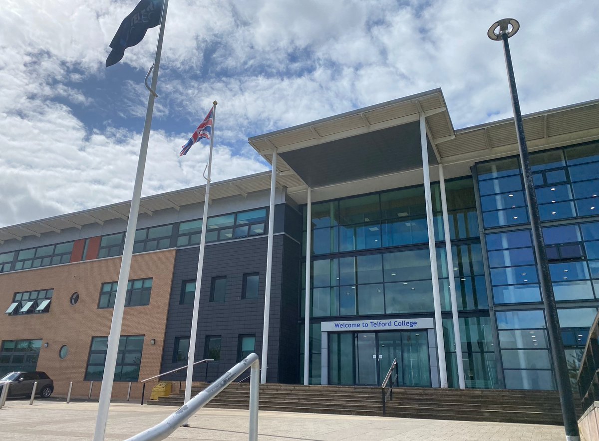 MoveManAR's tweet photo. Read about our recent #move for #TelfordCollege
To #relocate large #furniture #crates #machinery medical training equipment &amp; more - working with their IT team to keep offline time to a minimum
https://t.co/yxbYCAuLZN
#MoveManager #FurnitureRemovals #Relocation #MachineryMover https://t.co/tR0wo006fh