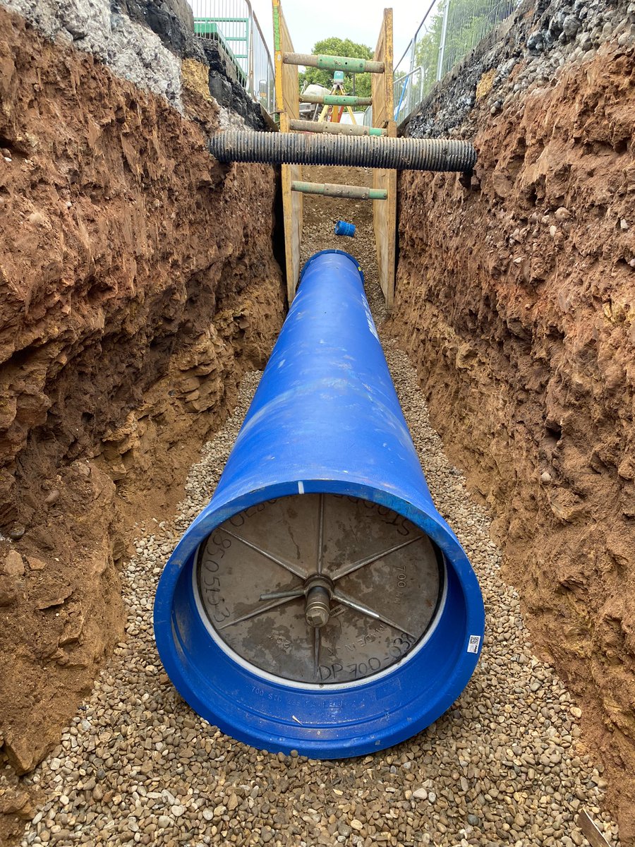 Busy day as always, installing pipeline. Reservoir to reservoir for seven Trent 💦💪🏼💪🏼