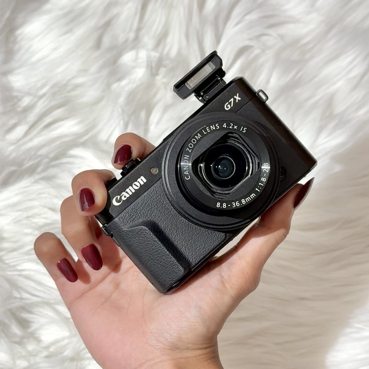 cloudysnowys's tweet image. akhirnya kesampaian juga punya wishlistku digicam canon g7x mark ii, BAGUS BGTT😭🤍

bener2 compact dibawa kemana2 enak &amp;amp; udah mirrorless juga, BEST PURCHASE...🥹💌