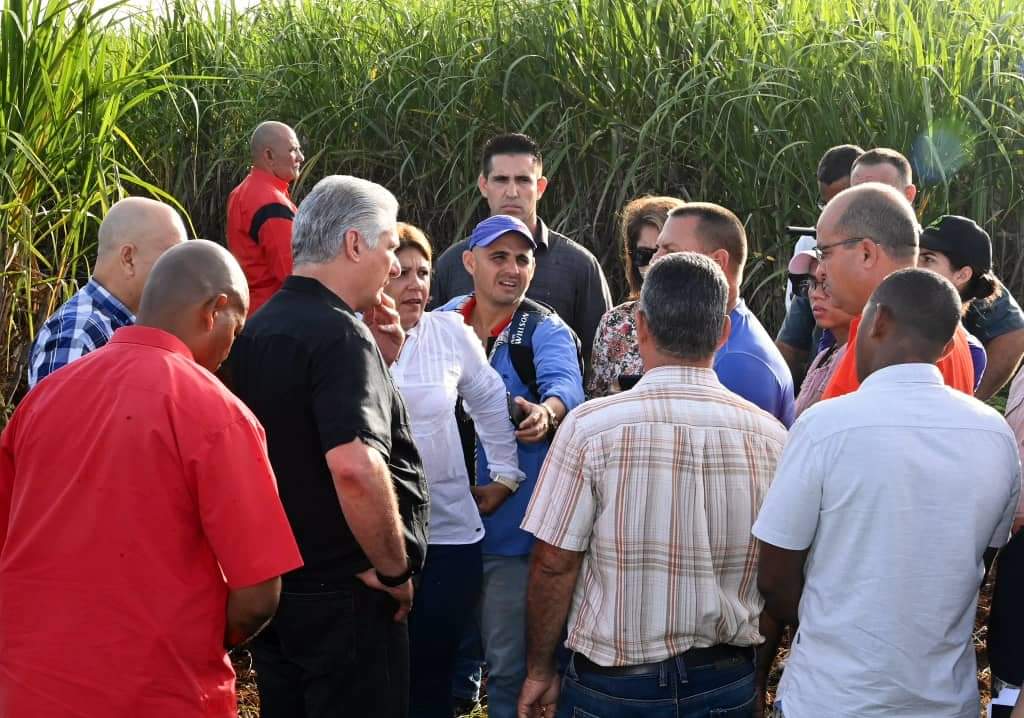 En #Mayabeque , Melena del Sur continúan los recorridos de nuestro Presidente <a href="/DiazCanelB/">Miguel Díaz-Canel Bermúdez</a>