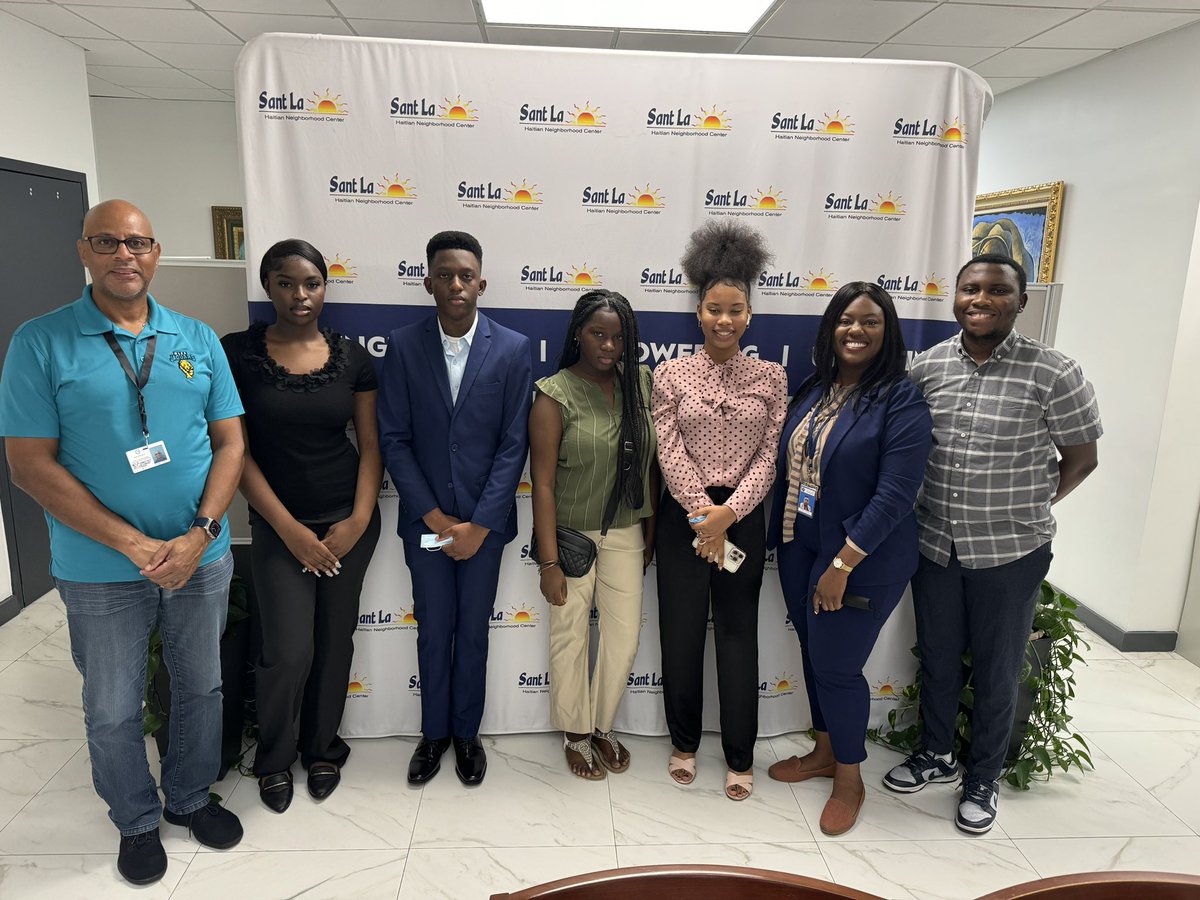 mlecITacad's tweet image. The power of Internships! From hospitality/tourism, IT, health, business, engineering, finance, and more, our interns are learning, growing and gaining experiences from the best! @CTEMiami @drldiaz @NAFMiami @NAFCareerAcads
