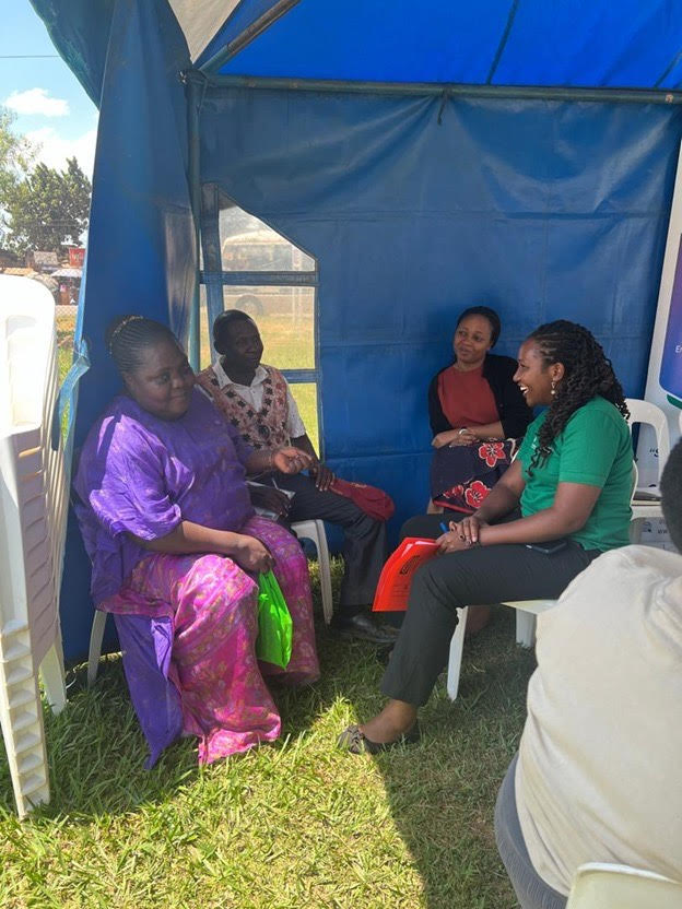 FIDA_Uganda's tweet photo. #MobileLegalAid 🚐⚖️
With the generous support of @IDLO, FIDA Uganda conducted a Mobile Legal Aid Clinic at Kasangati Health Centre III in Kansangati Town Council, Nangabo.
We provided legal services to 23 people, addressing issues like child custody ⚖️👨👩👧👦maintenance, succession, gender-based violence and land rights. ⚖️👨👩👧👦
Focus group discussions with students revealed concerns about child neglect, family disputes, and succession, which were addressed through interactive sessions. 🏫🗣️
We also educated nurses on their legal rights and the Patients' Charter, discussed forms of marriage and identified cases of gender-based violence against girls by caretakers. 🏥💬
Advocacy issue: Due to increased GBV cases, FIDA is called to lead discussions on custody of children above 12 years with mothers, especially in separation cases. 🚸💔
#LegalAid #ChildRights #GBV #FIDAUganda #IDLO #CommunityEngagement #HealthWorkersRights #Kasangati #IDLO #acceleratingSDG5
@IDLO