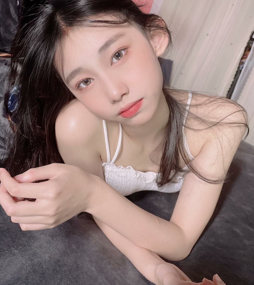 BCu14742's tweet photo. 有女生做過妹妹手術嗎  
我的兩片是外露超醜想做  怕痛 
一線ㄉ男生是不是都喜歡 https://t.co/LkMmc2LQVO