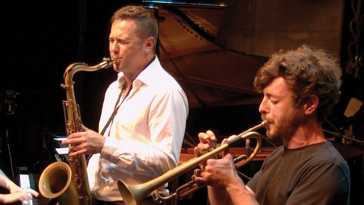 iicedimburgo's tweet photo. The @EdinburghJazz is back with 4 🇮🇹 events
🗣️15/07 Swinging Through History: The Evolution of Italian Jazz #FrancescoMartinelli
🎺15/07 #KonradWiszniewski & @MONDISOUND 🎤16/07 #Kitti & #DanieleRaimondi
🥁19/07 #RobertoGatto PerfectTrio
👉https://t.co/1kNQYnuikM #EJBF24 https://t.co/TJtFdMeFVu