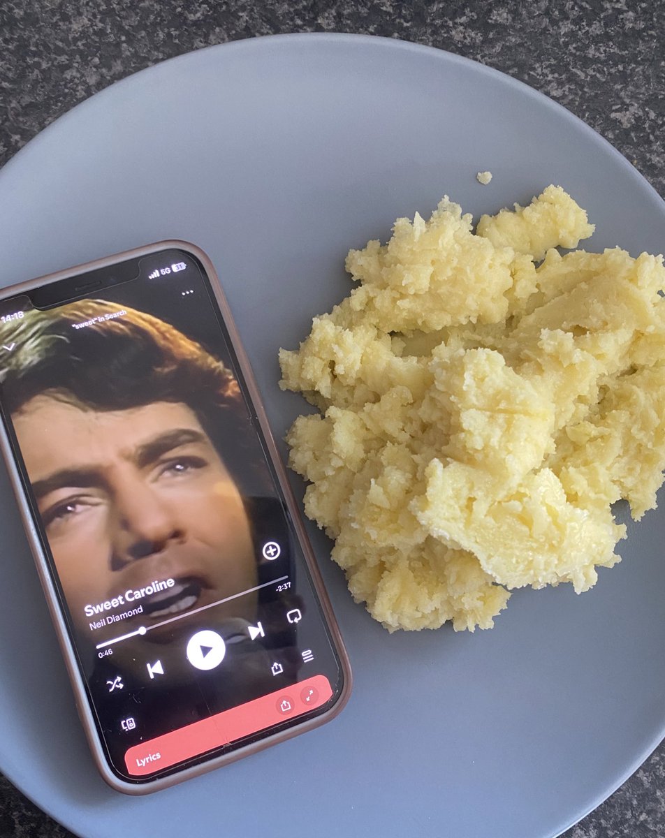 No Context Brits tweet media