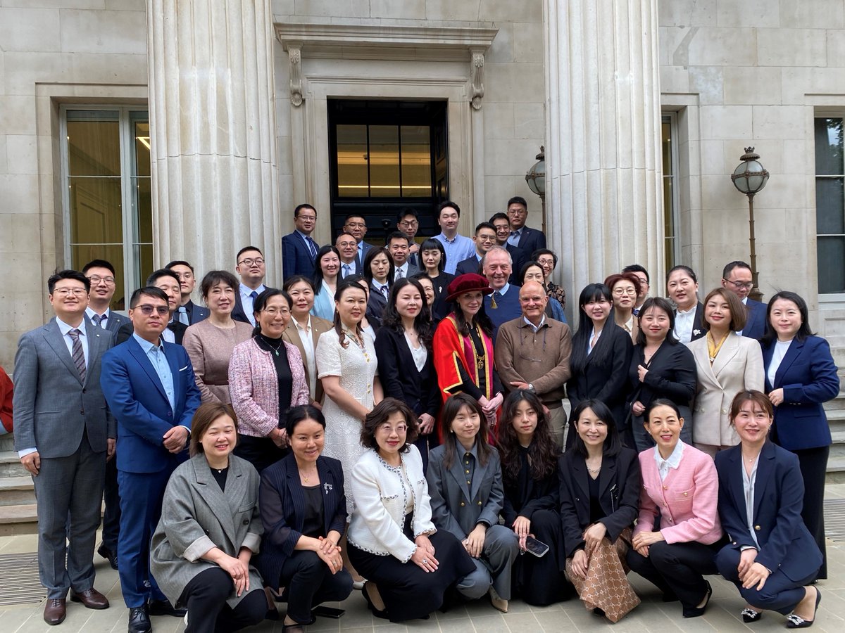 FDS_RCS's tweet photo. Reflecting on our successful collaboration with @InterGreat, we want to thank our specialist orthodontic colleagues from China for their invaluable contribution to the discussion of practice and policy in dentistry. We look forward to more events like this in the future. https://t.co/UjTeSHNoie