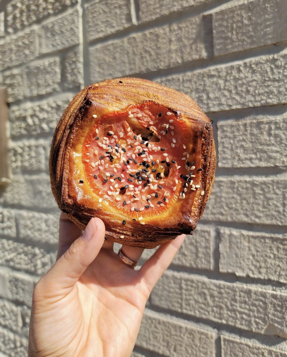 Atticus Bookstore Cafe tweet media