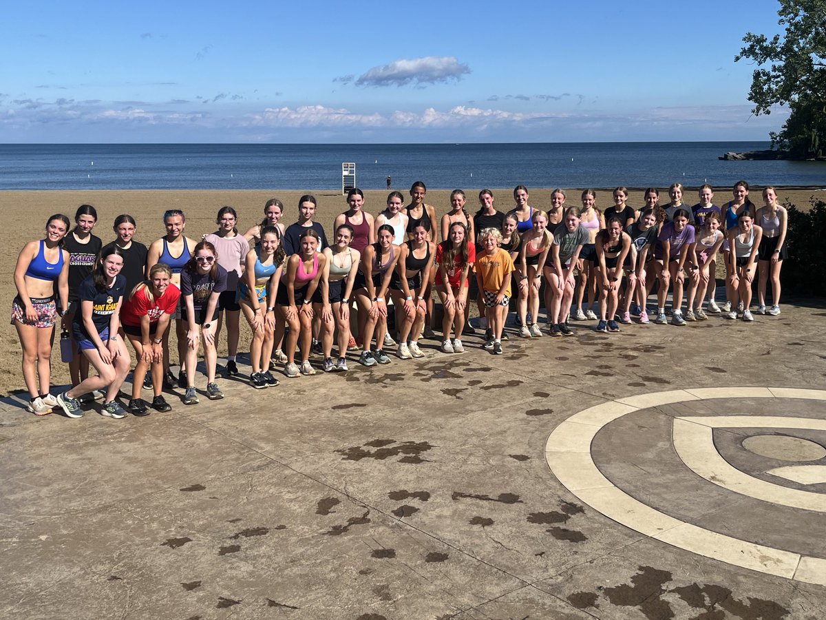 JaggieXC's tweet photo. Great turnout for some hills and humidity at Edgewater this am! #tiedye #volleyballcamp #nodronesallowed #gojags https://t.co/MfwZxqDfDE
