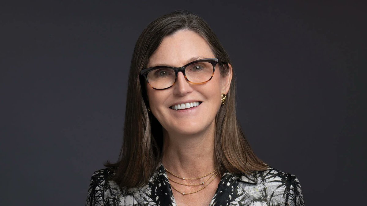 BitcoinNewsCom's tweet photo. NEW: "We believe we are halfway through the current #Bitcoin bull market.

And just because we're halfway there doesn't mean we're halfway through price growth, because at the end of a bull market, prices tend to go parabolic," says ARK Invest CEO Cathie Wood. https://t.co/aV2x5VRito