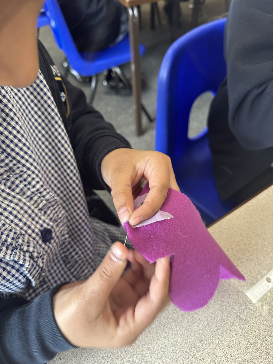 MissAustick's tweet photo. Some fantastic sewing in Year 3 today. Can’t wait to see the final Egyptian collars!! @stanneskly https://t.co/aPNbjsmSp6