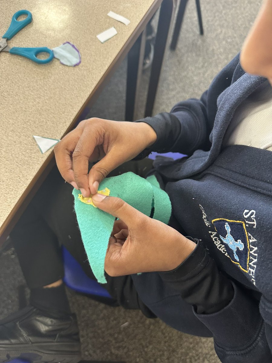 MissAustick's tweet photo. Some fantastic sewing in Year 3 today. Can’t wait to see the final Egyptian collars!! @stanneskly https://t.co/aPNbjsmSp6