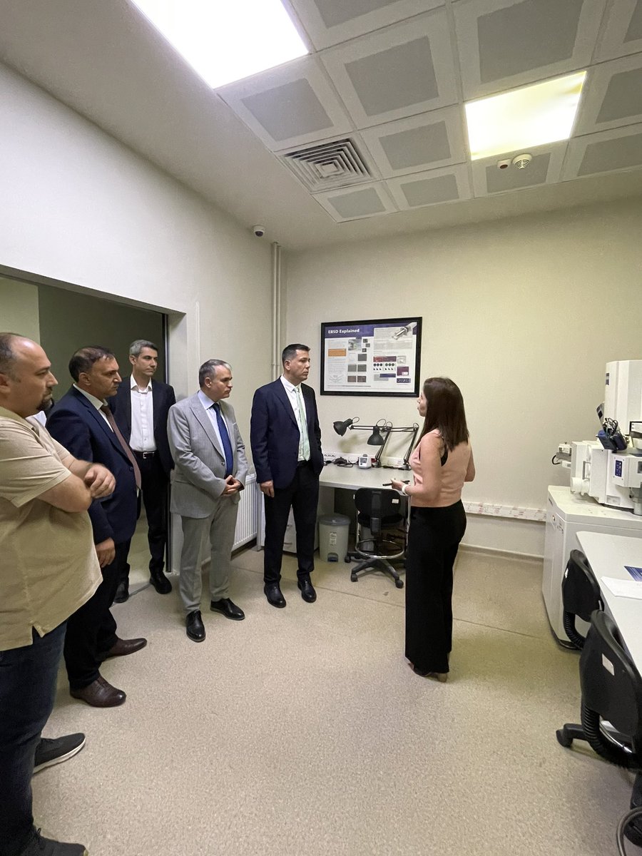 neubitam's tweet photo. ASELSAN Akademik İşbirliği Direktörü Prof. Dr. Abdurrahman AKYOL ve beraberindeki heyet, BİTAM'ı ziyaret etti.
@CemZorlu 
@NEUniversitesi
@ErciFatih https://t.co/wi3BHq1g5h