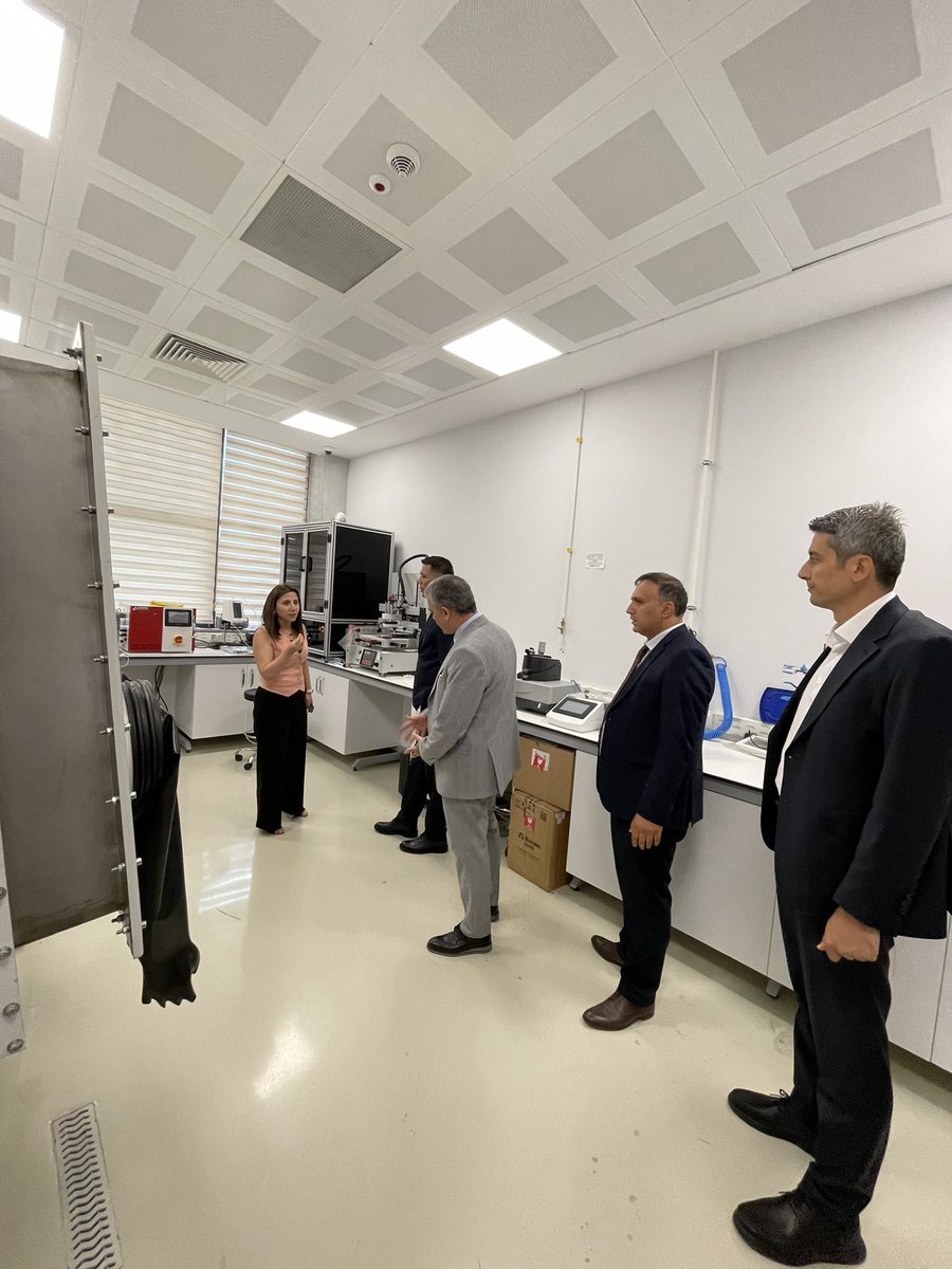 neubitam's tweet photo. ASELSAN Akademik İşbirliği Direktörü Prof. Dr. Abdurrahman AKYOL ve beraberindeki heyet, BİTAM'ı ziyaret etti.
@CemZorlu 
@NEUniversitesi
@ErciFatih https://t.co/wi3BHq1g5h