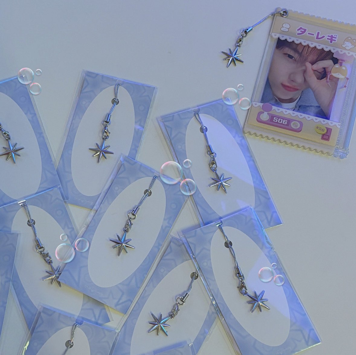 #큥_솔로데뷔_5주년

✴︎ 빛 키링 이벤트 ✴︎
(팔로워 대상 이벤트입니다)

입고 되자마자 빠르게 모셔왔어요 ε⌯(ง ‘ㅅ’)ว 
#RT 추첨을 통해
기분이다 10명 뽑아 ! ! ! ! ! ! ! ! ! !
(추가 2차 추첨 있을 수 있어요💗)

✴︎ 국내 주소만 가능
✴︎ 반택 비용 본인 부담 &amp; 배송지 정보 DM으로