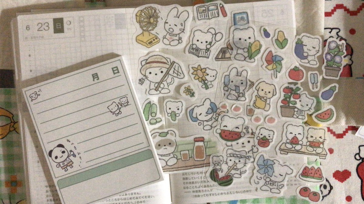 < 히나쿠우 7月 여름 마켓 >

•#rt 두 분께 선물을 보내 드려요 ♡

새 키스컷 5종과 여름을 담은 문구들을 준비해 보았어요 들러 주시면 감사하겠습니다 (｡･ω･)ﾉﾞ

• 7月 11日 (목) 19:00 ~ 7月 14日 (일) 23:59

• 윗치폼 : witchform.com/payform/?uuid=…
• 트웬티 : form.twenty.style/v1/hinaku_u/16…