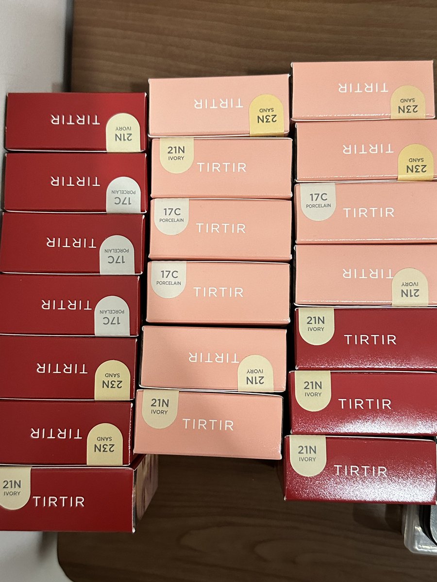 WTS want to sell tirtir mask fit all-cover cushion pink dan merah 306.000

ready shade (merah and pink):
-21N Ivory
-23N Sand
-17C Porcelain

rd ina, co lewat 🍊