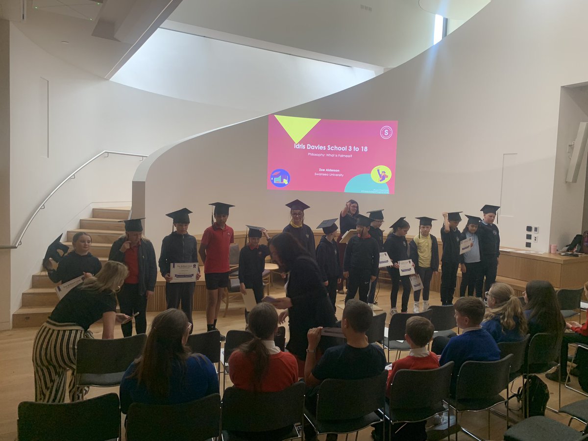 I am so proud of each and everyone of these pupils. They have worked exceptionally hard, shown great commitment and displayed such resilience. They, and their schools, deserve to graduate with the <a href="/BrilliantClub/">The Brilliant Club</a> today.👩‍🎓 👨‍🎓 #believe