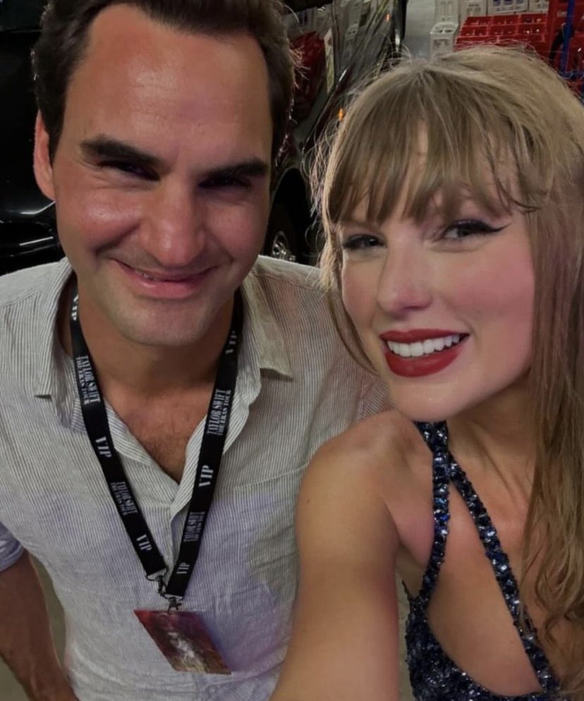 Waitdinnertime's tweet photo. Guess who’s a swiftieeee✨✨ https://t.co/YBkmo4bGU0