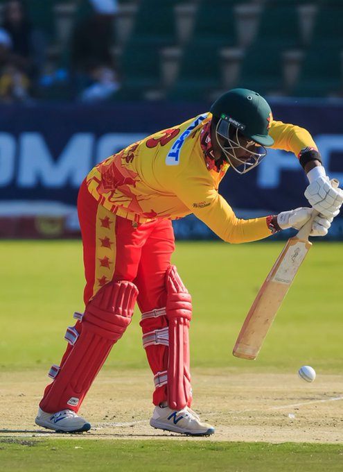 Five overs remaining, Zimbabwe are 110/5