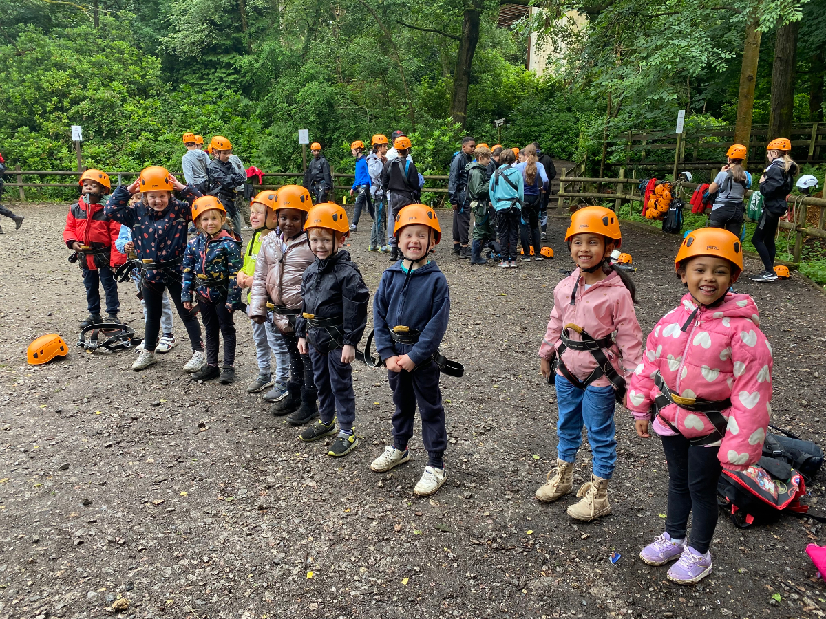 ololwitney's tweet photo. Year 1 Youlbury Visit https://t.co/pr9CXjva7e