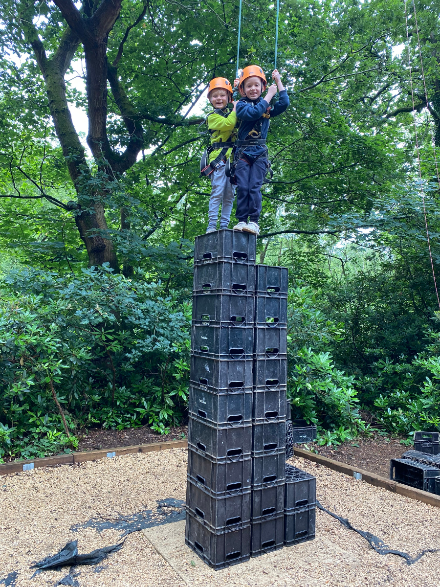ololwitney's tweet photo. Year 1 Youlbury Visit https://t.co/pr9CXjva7e
