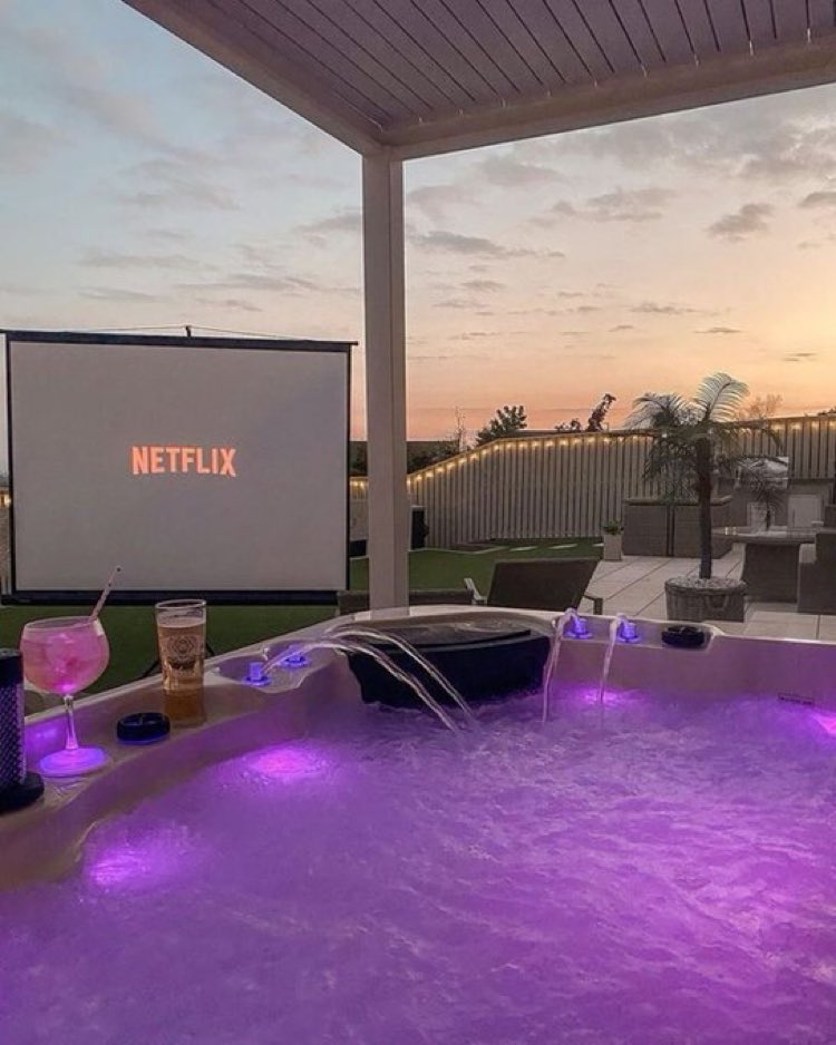 INTERIORPORN1's tweet photo. this is needed right now. https://t.co/H7QfXPzyUd