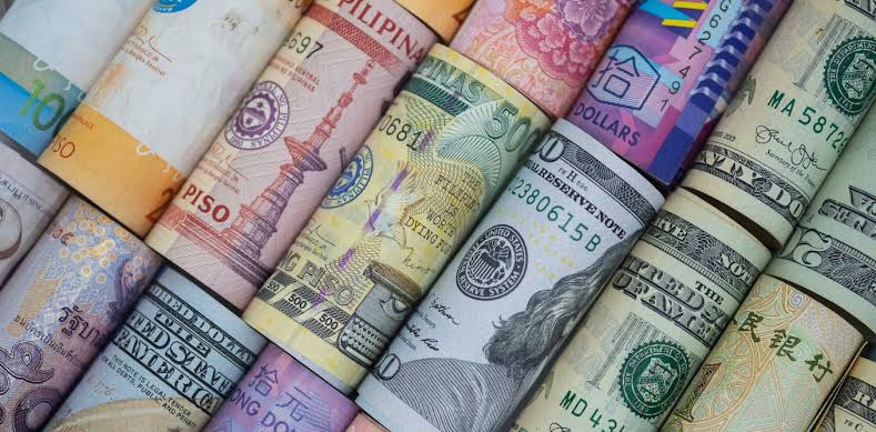 உலகத்திலே பணத்தவிட பெரிய விசயம் எவ்வளவோ இருக்கு.

ஆனா அது அனைத்தையும் பணத்தால் தான் வாங்க முடியும்.

Money is Always Ultimate.