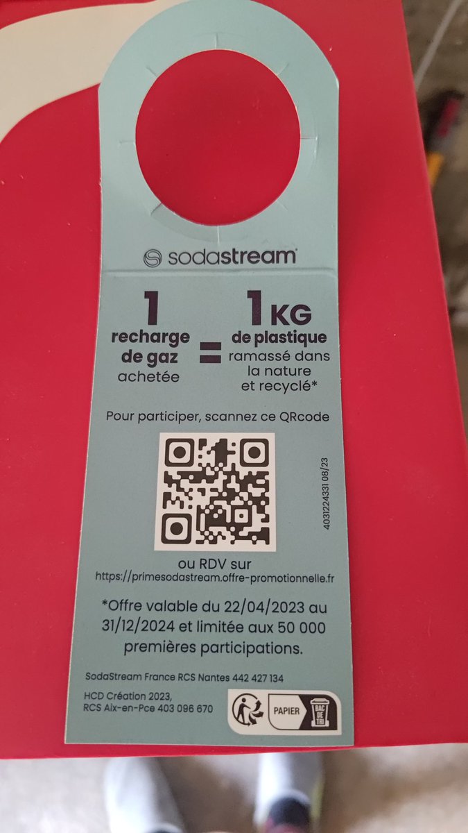 RealMelandria's tweet photo. Hey @SodaStreamFR , faudrait revoir votre communication marketing, on comprend strictement rien à quoi ça sert votre truc... 😅🤷 https://t.co/KzZ1ocQ0jh