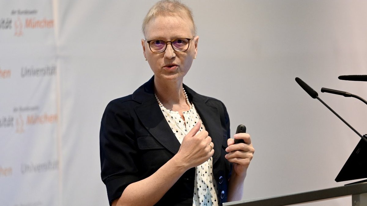 FI CODE (@fi_code) on Twitter photo Andrea Martin (<a href="/amartin171/">Andrea Martin (@blue nice sky & Masto: amartin171)</a>) von #IBMDeutschland bei der CODE-Jahrestagung 2024 zum Thema “Künstliche Intelligenz und Cyberspace - Wer profitiert mehr: Verteidiger oder Angreifer?“ #code2024 Andrea Martin (<a href="/amartin171/">Andrea Martin (@blue nice sky & Masto: amartin171)</a>) von #IBMDeutschland bei der CODE-Jahrestagung 2024 zum Thema “Künstliche Intelligenz und Cyberspace - Wer profitiert mehr: Verteidiger oder Angreifer?“ #code2024