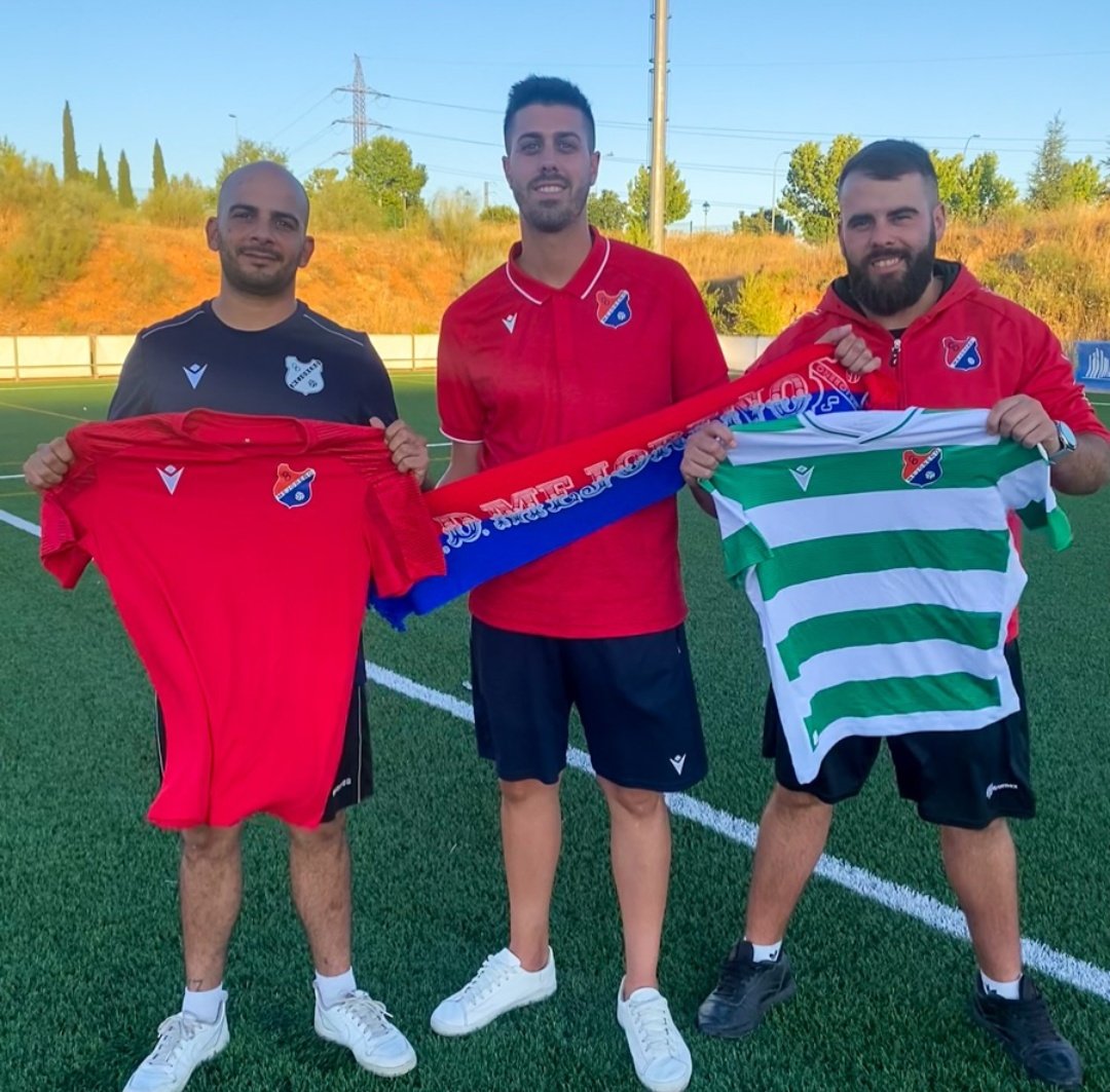 mejoreno's tweet photo. | PRIMER EQUIPO |

✍🏽 ALEX DINIS es el nuevo entrenador del PRIMER EQUIPO.

En su regreso a casa no estará solo y le acompañarán Daniel Martín "Maku" como 2° entrenador y como delegado, un hombre de la casa Carlos Manuel Rojo "Fini".

#AmorAUnosColores 𝑫𝒆𝒔𝒅𝒆 1929🔵🔴 https://t.co/Lo4bUOMtVv