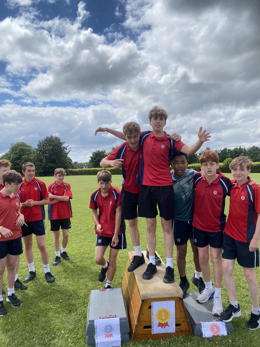 Hazlebury on top for yr 9 boys relay !!