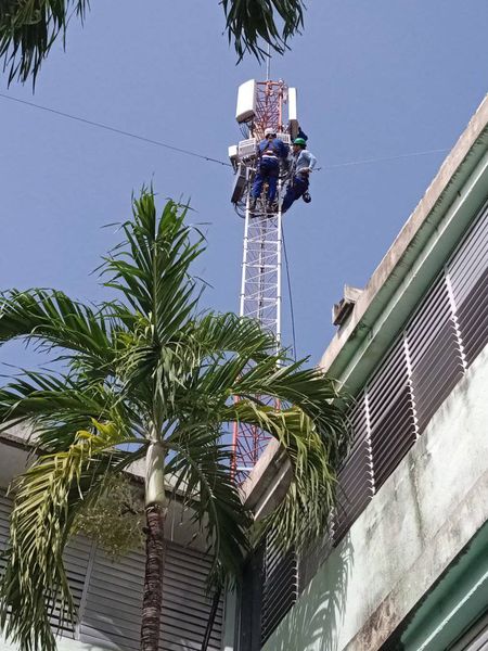 Puesta en servicio con todas las pruebas de aceptación nueva radiobase LTE en la cabecera municipal de Cumanayagua. #EtecsaTeAcompaña . #Cuba