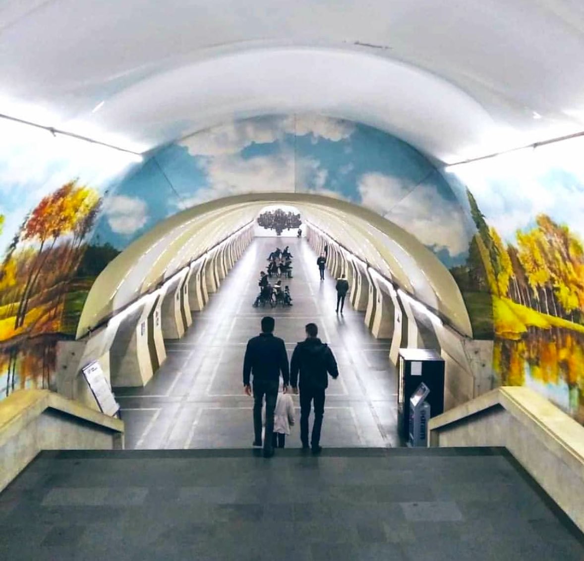 SupportArmenia's tweet photo. Yerevan metro 🇦🇲 🚊 https://t.co/L6iahYWv5q